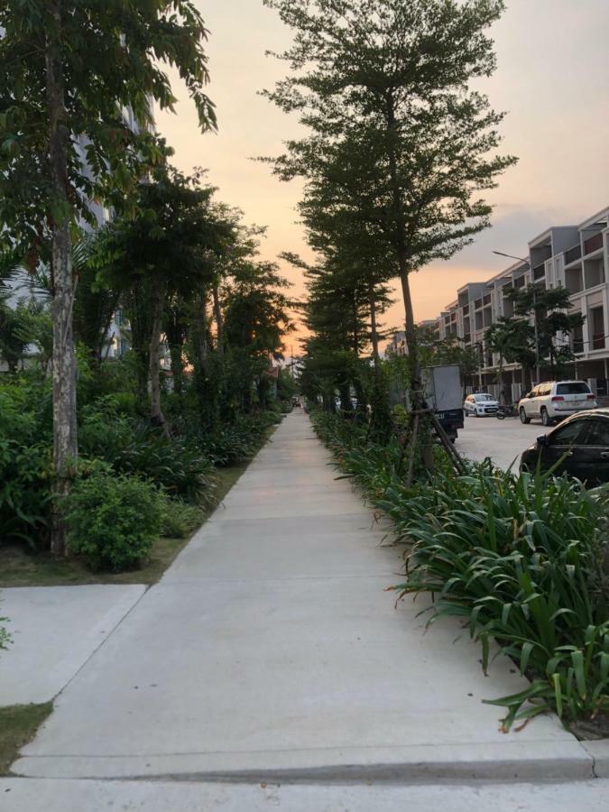 הלונג E12 Greenbay Village מראה חיצוני תמונה